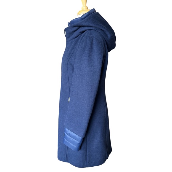 Soia & Kyo Woman’s Hooded Mixed Media Cost With Inner Puffer Bib And Sleeves - Picture 4 of 11